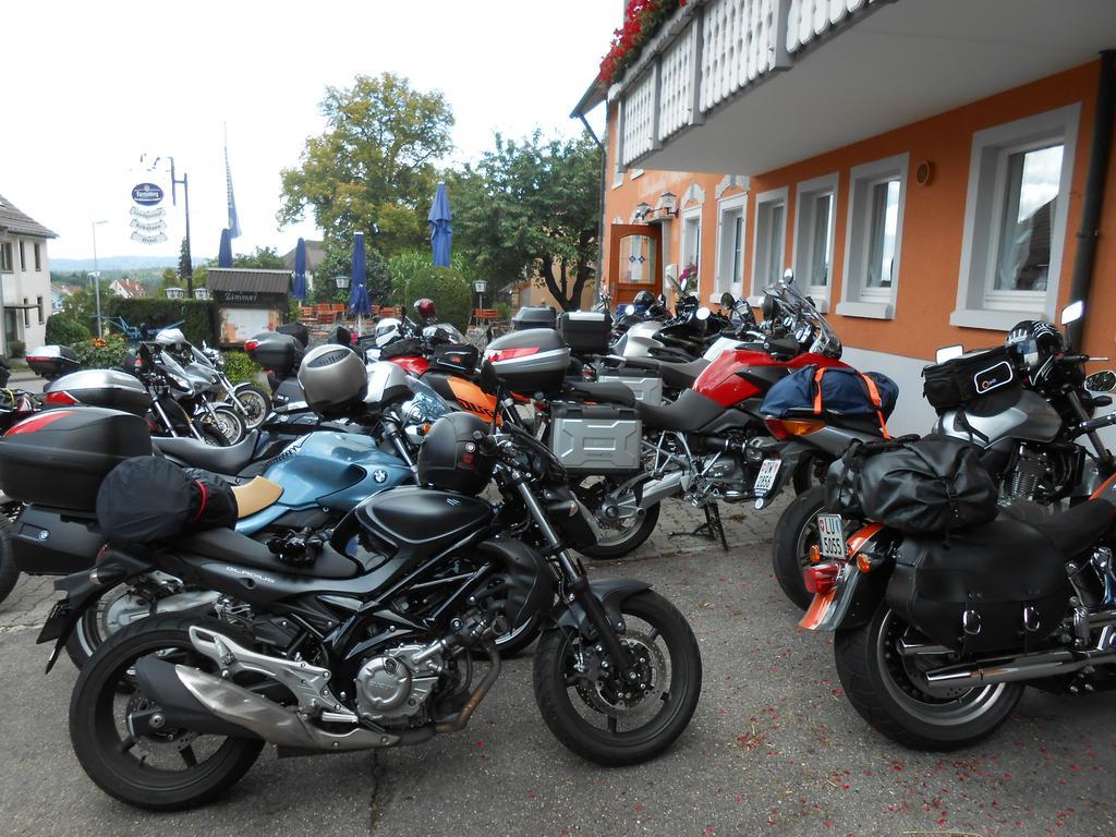 Hotel Landgasthof Schutzen Tengen Exteriér fotografie